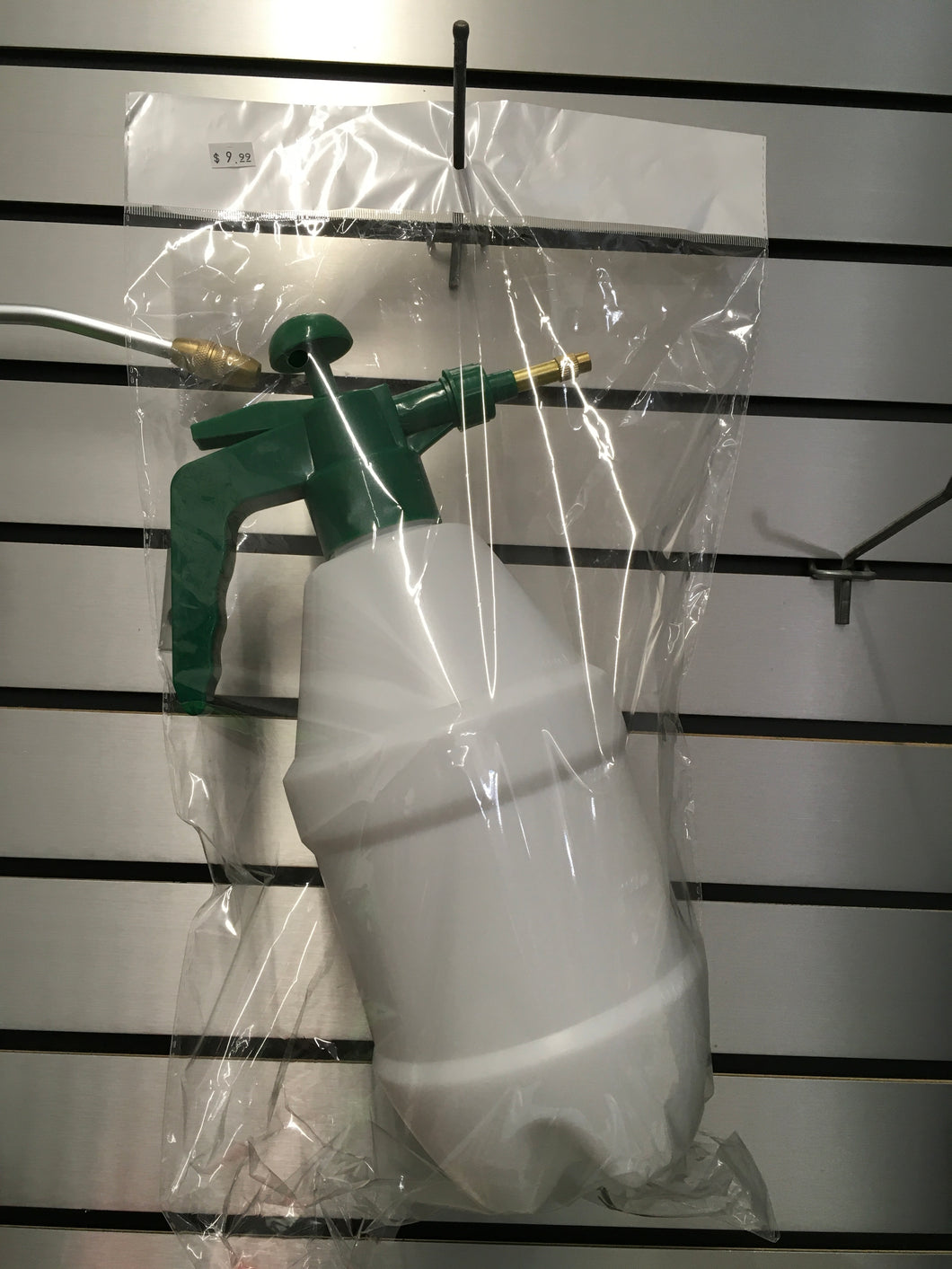 2L Pressure Sprayer